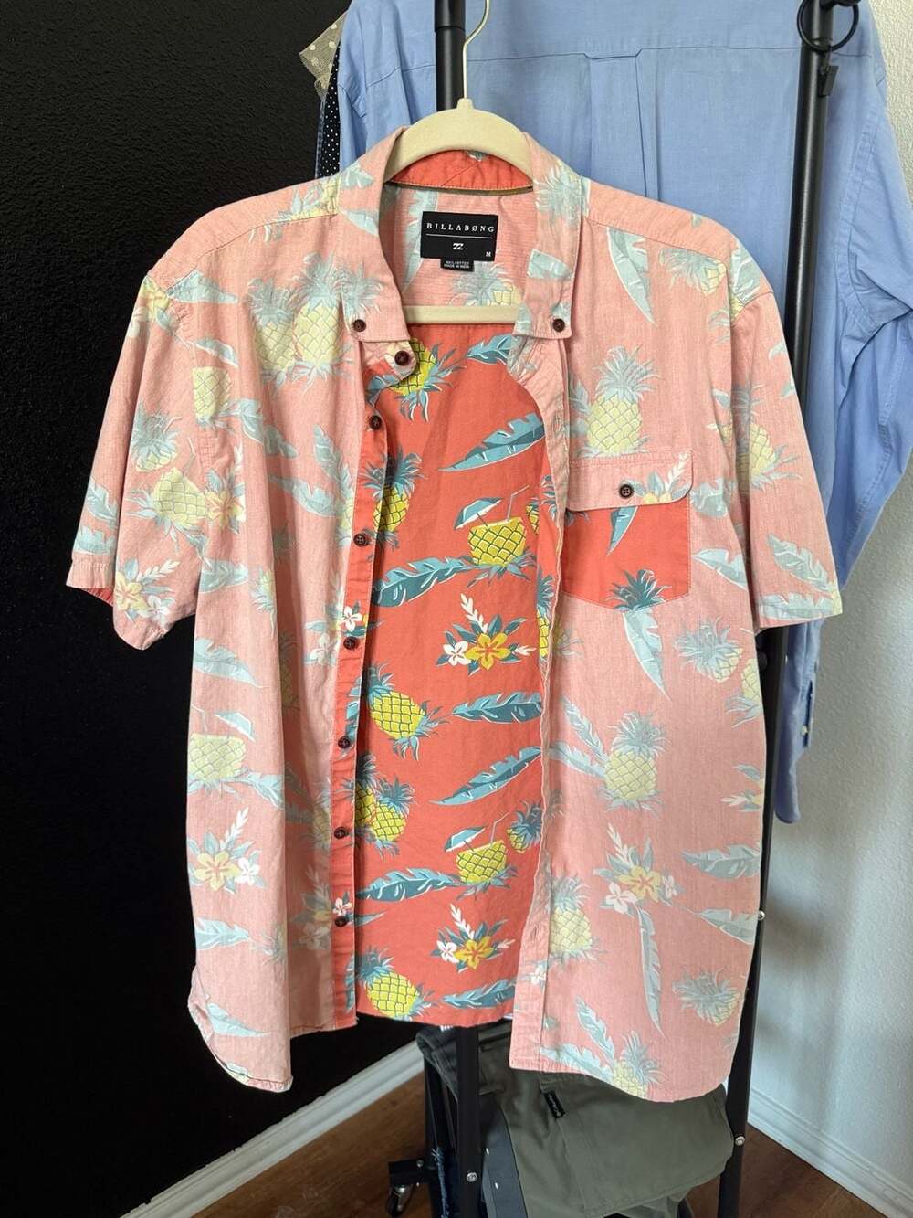 Billabong Men's Pineapple Print Button-Up Short Sleeve Shirt